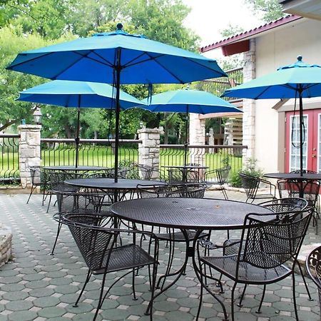 Inn Of The Hills Hotel And Conference Center Kerrville Exterior photo