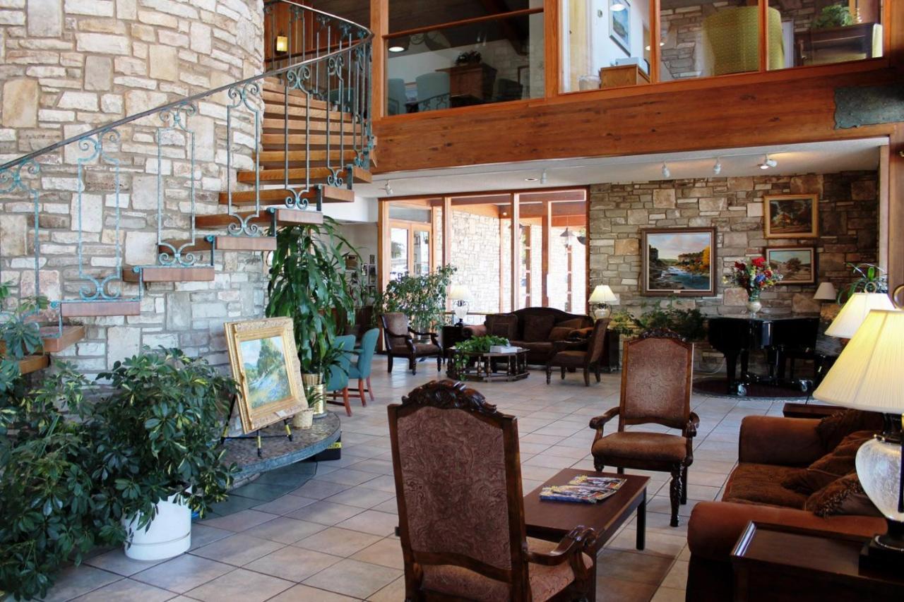 Inn Of The Hills Hotel And Conference Center Kerrville Exterior photo