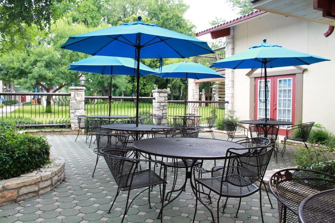 Inn Of The Hills Hotel And Conference Center Kerrville Exterior photo