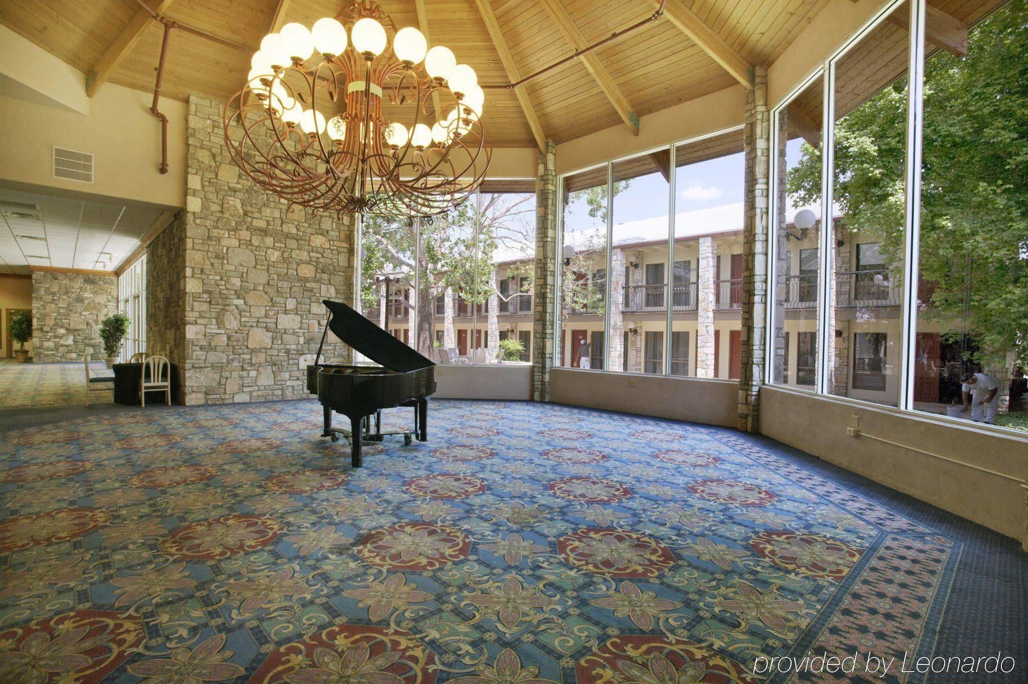 Inn Of The Hills Hotel And Conference Center Kerrville Interior photo