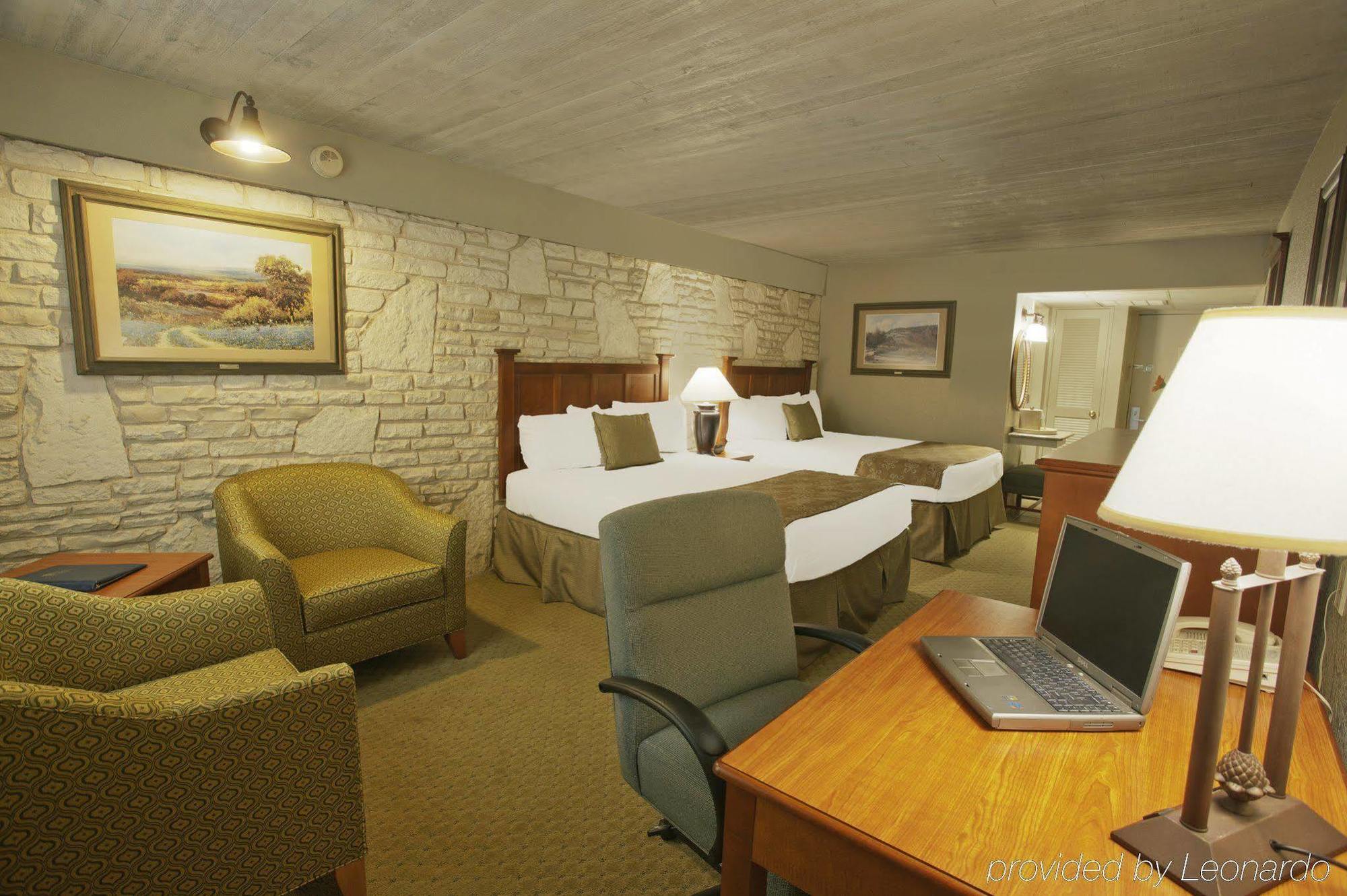 Inn Of The Hills Hotel And Conference Center Kerrville Room photo