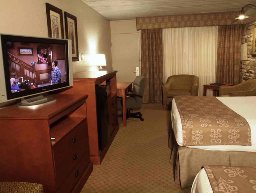 Inn Of The Hills Hotel And Conference Center Kerrville Room photo
