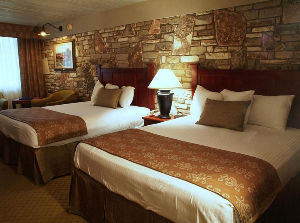 Inn Of The Hills Hotel And Conference Center Kerrville Room photo