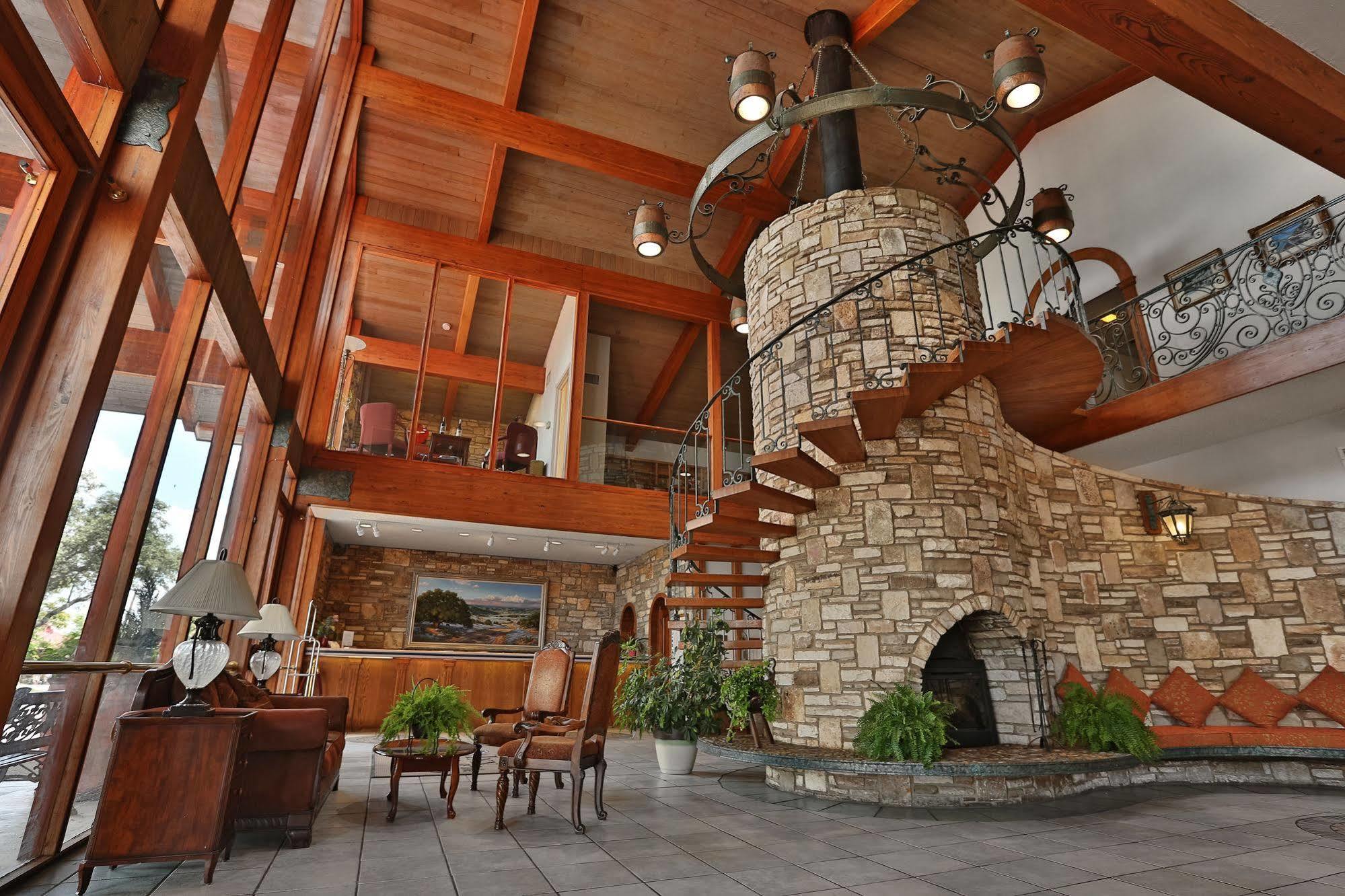 Inn Of The Hills Hotel And Conference Center Kerrville Exterior photo