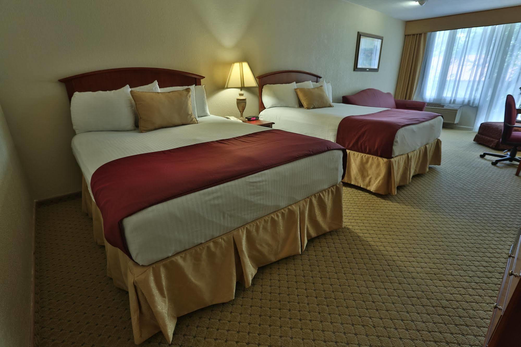 Inn Of The Hills Hotel And Conference Center Kerrville Exterior photo